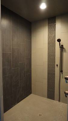 Walk-in shower Tile detail