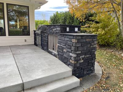 Patio BBQ & Fireplace