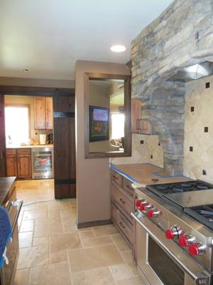 Range feature and Pantry