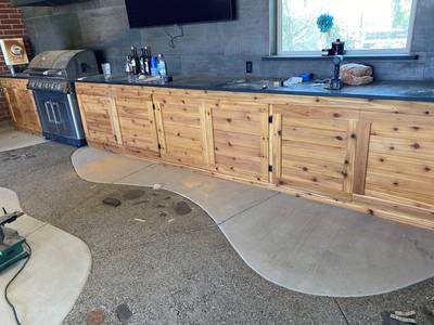 Flooring detail with broomed and exposed aggregate