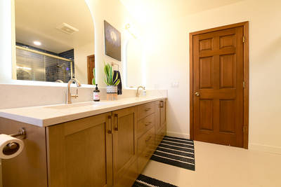 Double lighted mirrors vanity